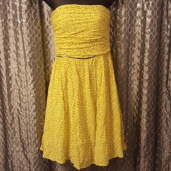 Dkny Dresses & Skirts - DKNY yellow strapless dress, size 2